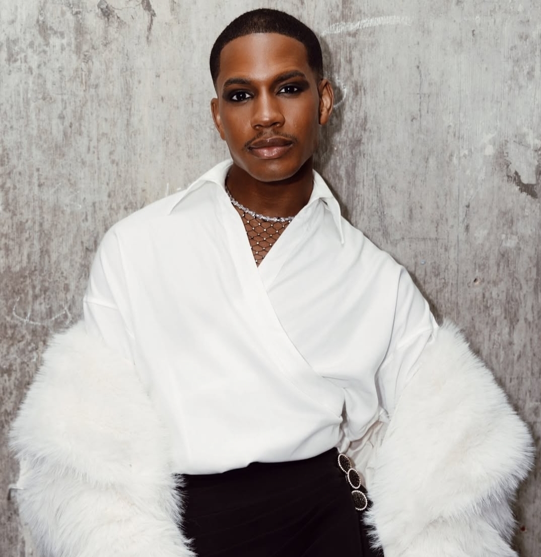 Denola Grey (Nigeria)